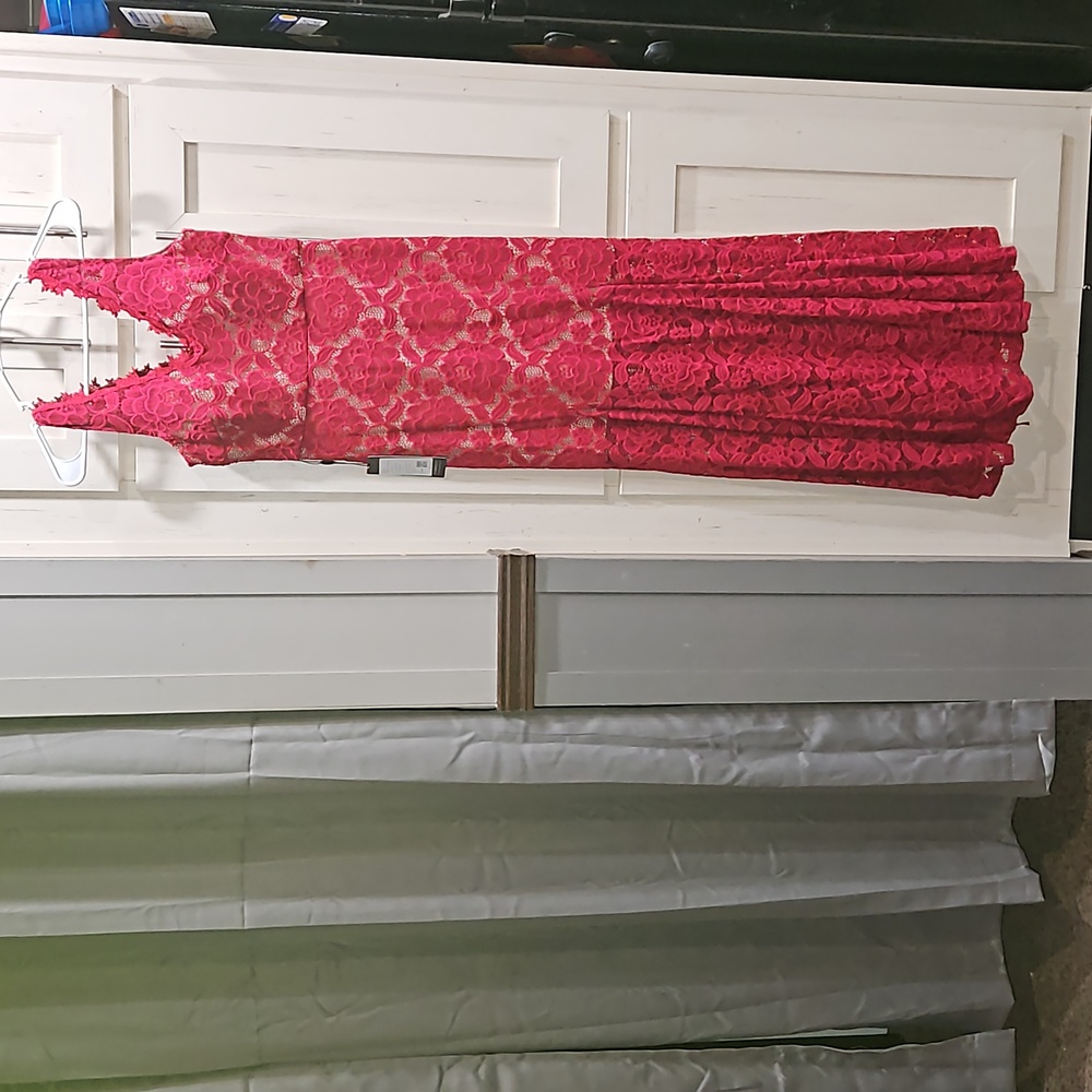 Burgundy lace evening gown size 4